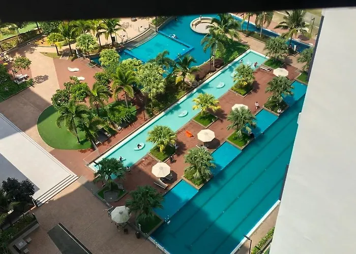 Timur Bay Sea View & Pool View 2Br Family Suite