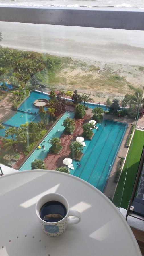 Timur Bay Sea View & Pool View 2br Family
